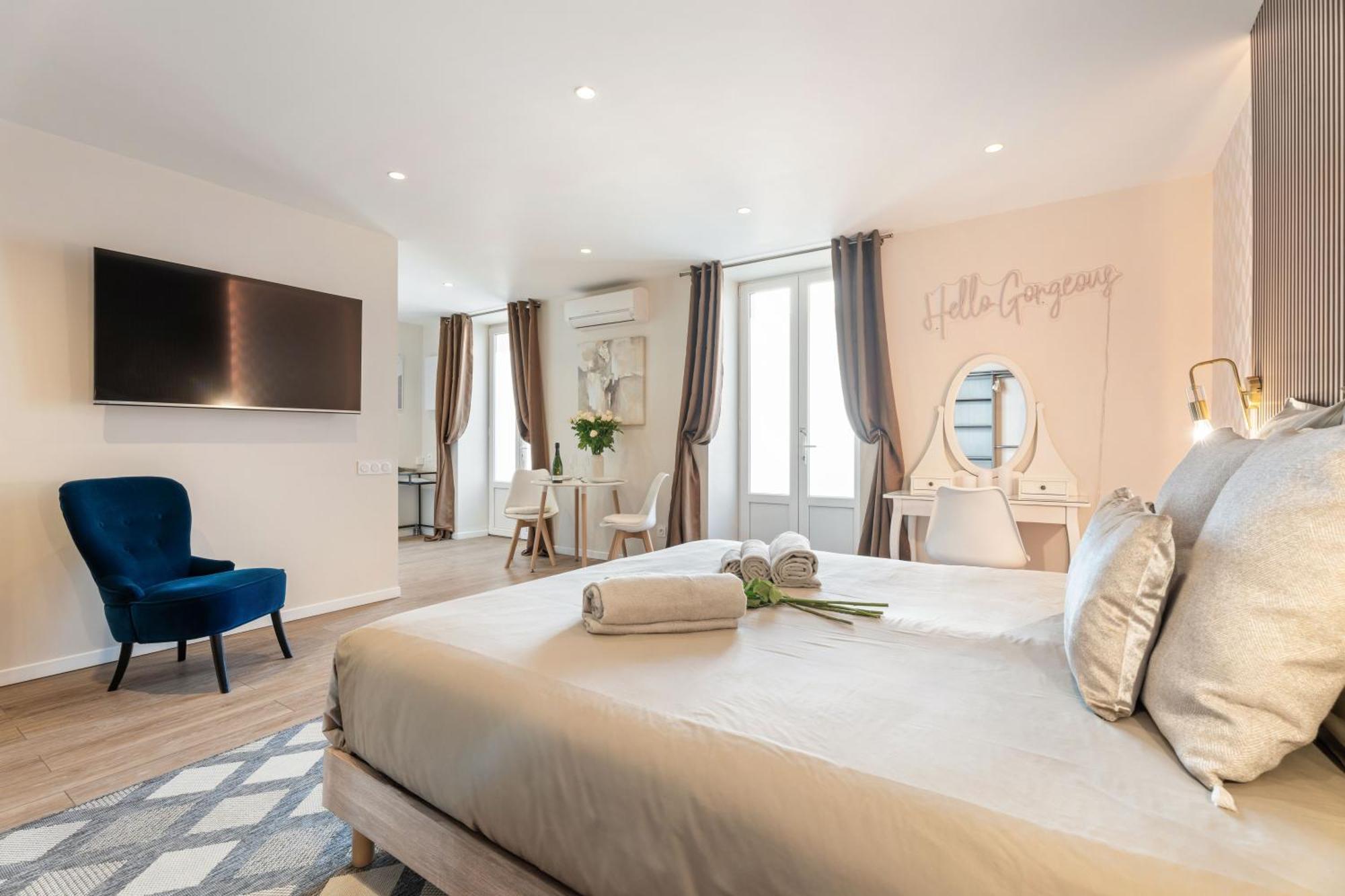Nice Renting - Love Room Massena - Luxe Room - Jacuzzi - Terrace - King Bed - Ac Εξωτερικό φωτογραφία