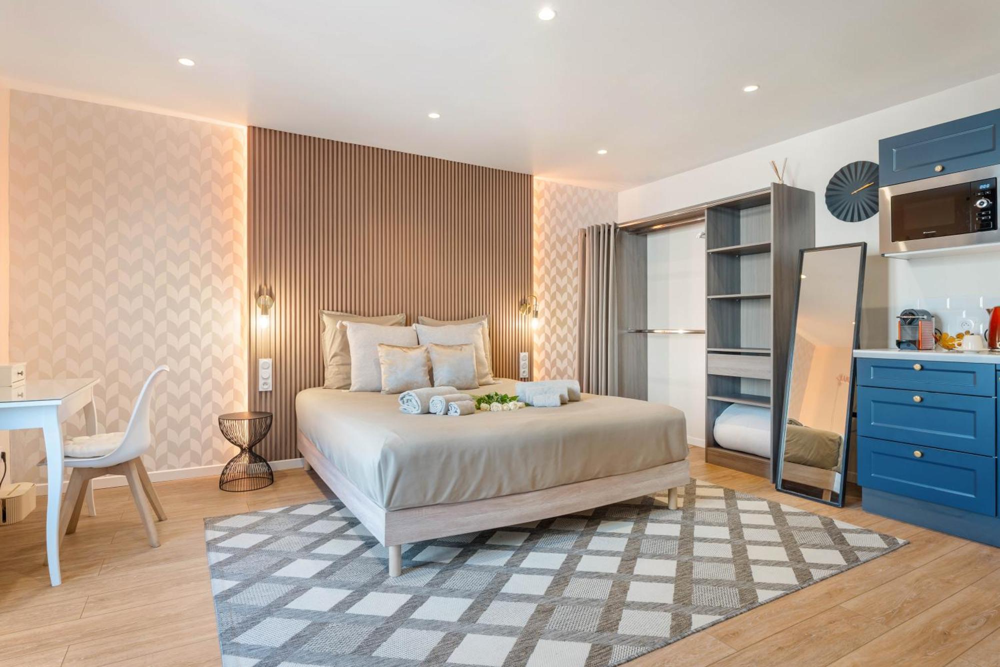 Nice Renting - Love Room Massena - Luxe Room - Jacuzzi - Terrace - King Bed - Ac Εξωτερικό φωτογραφία